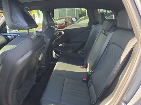 Used 2025 BMW X3 xDrive30i w/ Premium Package image 11