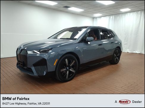 Used 2023 BMW iX xDrive50 w/ Ultimate Package 2 image 1