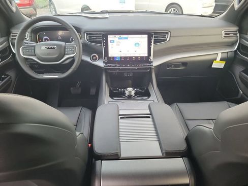 New 2025 Jeep Wagoneer 2WD w/ Convenience Group I image 24
