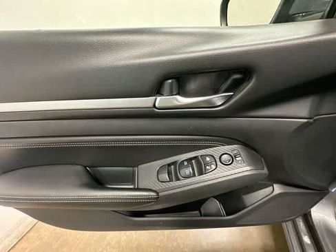 Used 2019 Nissan Altima 2.5 SV AWD/4WD image 18