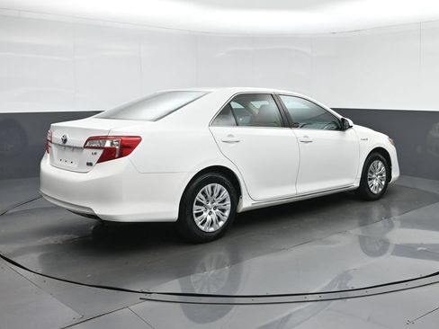 Used 2012 Toyota Camry LE FWD image 7