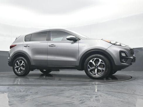 Used 2020 Kia Sportage LX AWD/4WD image 32