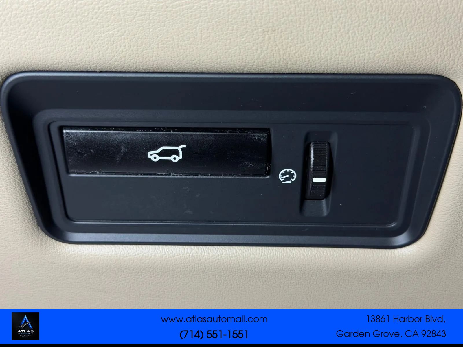 Used 2014 Land Rover Range Rover Sport HSE AWD/4WD image 32