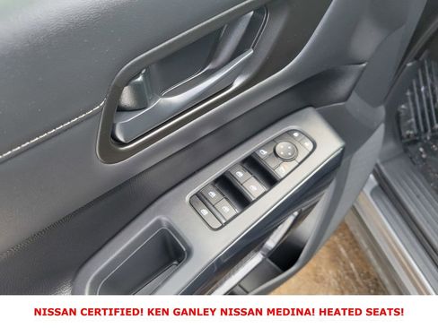 Certified 2025 Nissan Pathfinder SV image 39