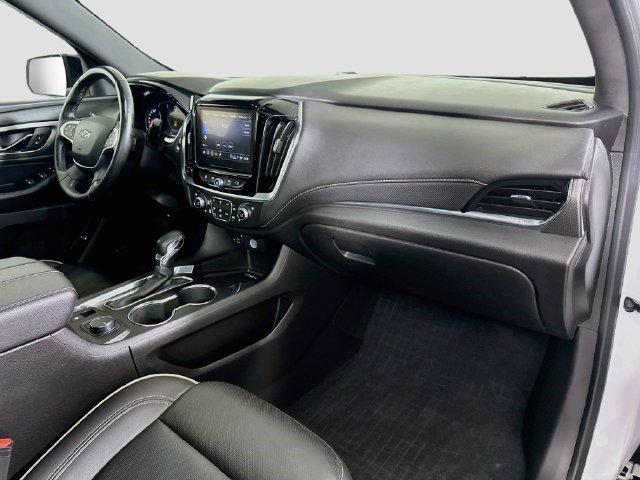 Used 2023 Chevrolet Traverse Premier w/ Redline Edition FWD image 29