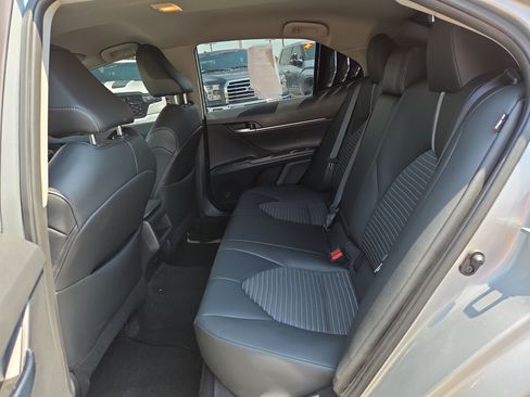 Used 2024 Toyota Camry SE FWD image 11