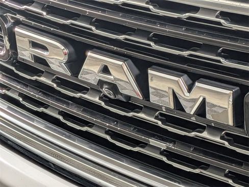 Used 2019 RAM 1500 Limited image 9