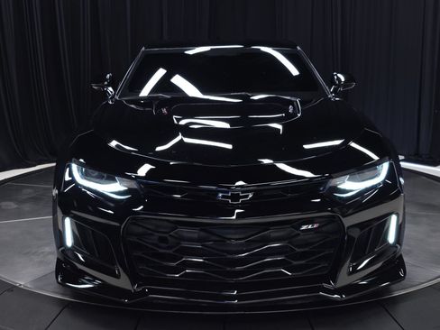 Used 2021 Chevrolet Camaro ZL1 RWD image 49