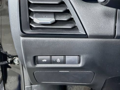 New 2026 Nissan Sentra SV w/ SV Convenience Package FWD image 9