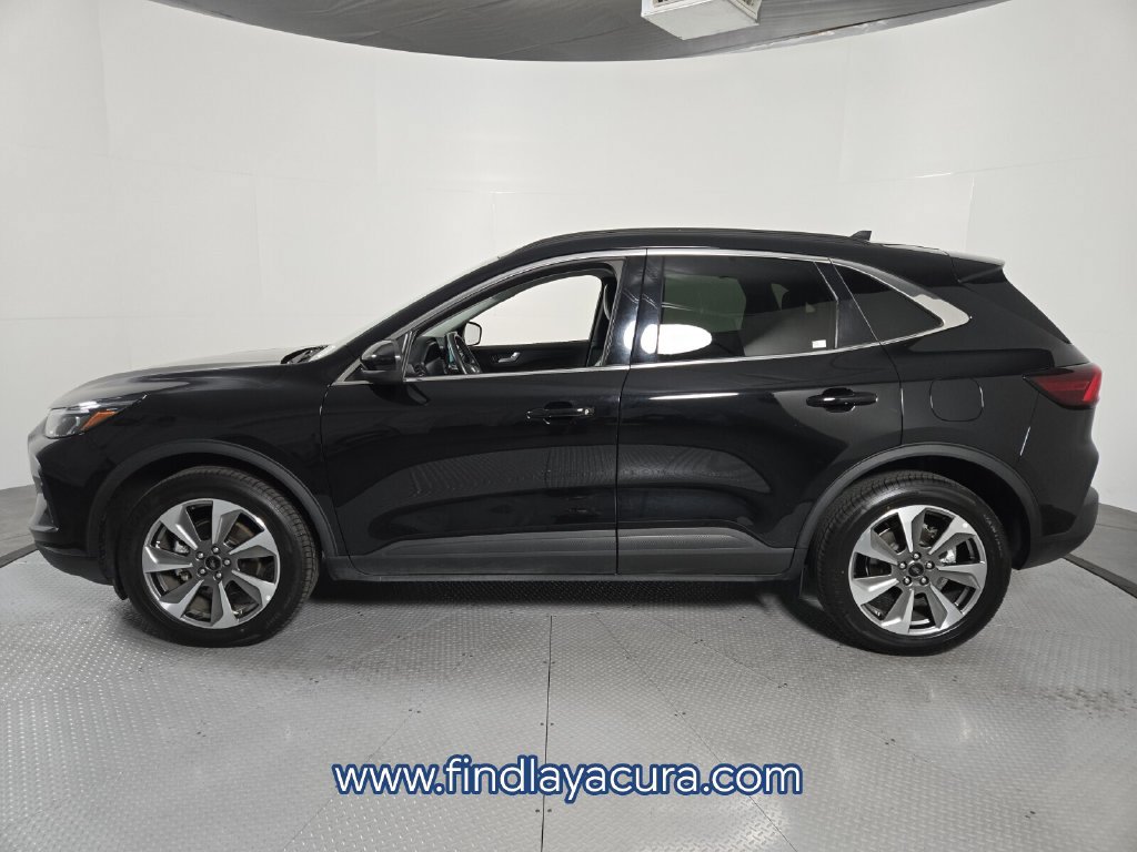 Used 2025 Ford Escape Platinum AWD/4WD image 3