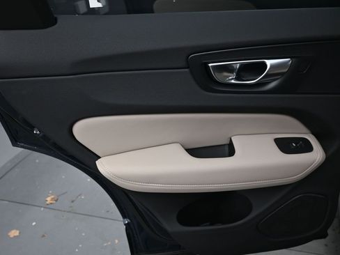 New 2026 Volvo XC60 B5 Plus AWD/4WD image 19