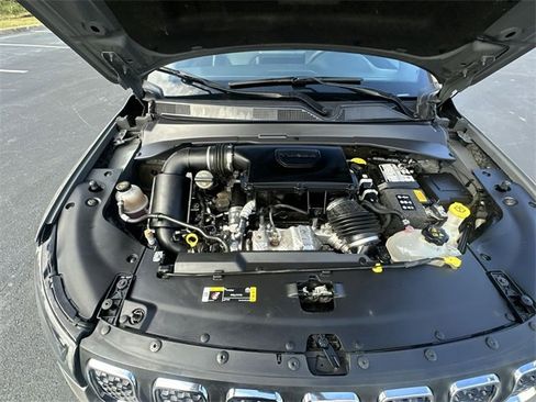 Used 2024 Jeep Compass Latitude image 17