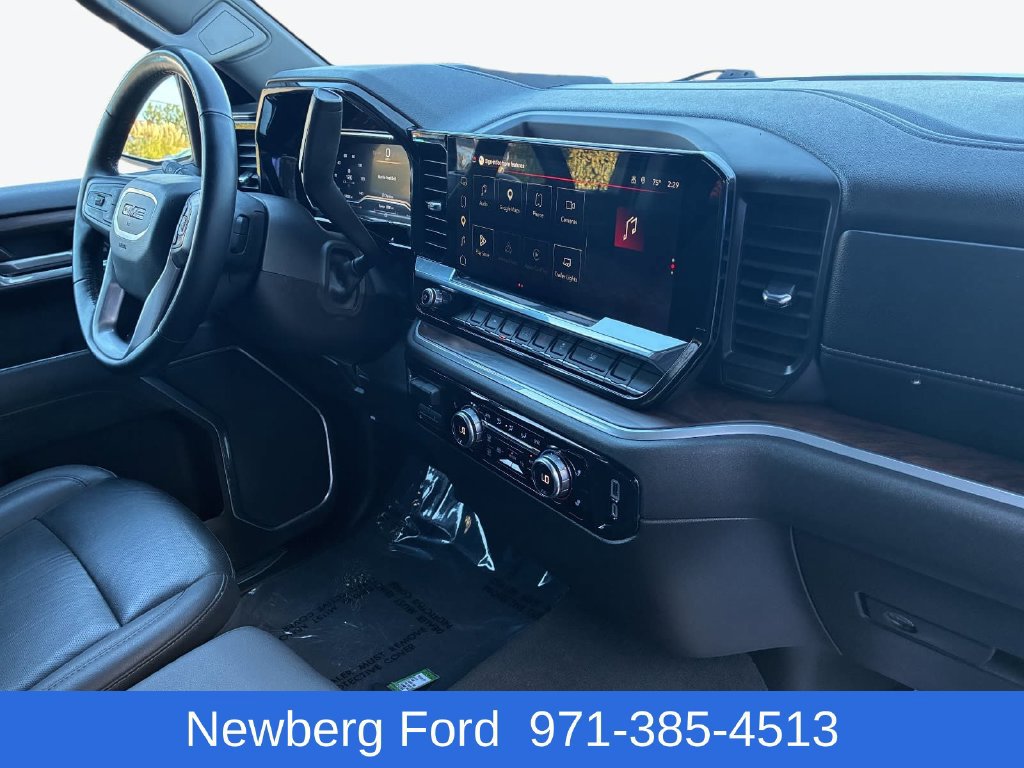 Used 2025 GMC Sierra 1500 SLT AWD/4WD image 27