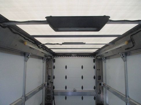 Used 2024 Chevrolet Brightdrop 600 w/ Commercial Equipment Package AWD/4WD image 28