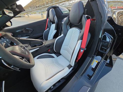 Used 2023 Chevrolet Corvette Stingray Premium Conv w/ Z51 Performance Package image 20