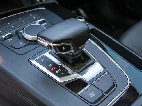 Used 2019 Audi Q5 2.0T Premium w/ Convenience Package AWD/4WD image 20