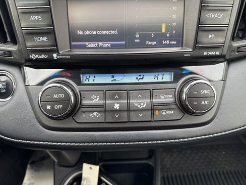 Used 2018 Toyota RAV4 XLE image 33