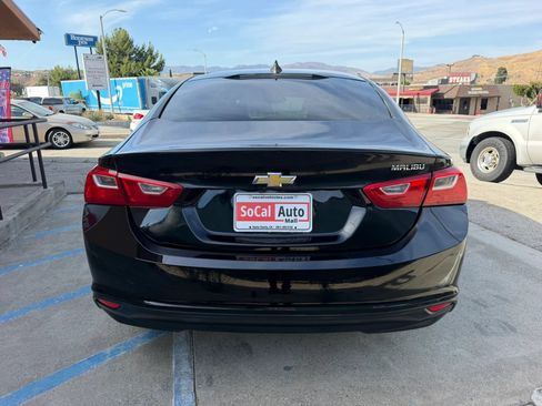 Used 2018 Chevrolet Malibu LS FWD image 4