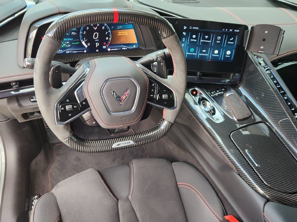 Used 2024 Chevrolet Corvette Z06 w/ Z07 Performance Package RWD image 26