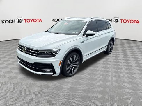 Used 2020 Volkswagen Tiguan SEL Premium R-Line w/ 3rd Row Seat Package AWD/4WD image 3