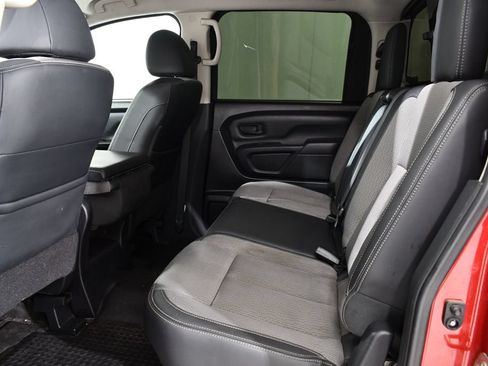 Used 2019 Nissan Titan S AWD/4WD image 16