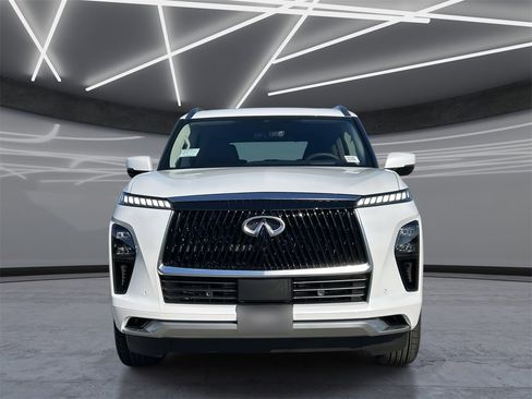 New 2026 INFINITI QX80 Luxe image 6