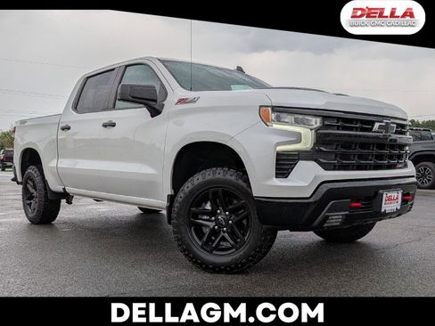 Used 2022 Chevrolet Silverado 1500 LT Trail Boss w/ Convenience Package II AWD/4WD image 1