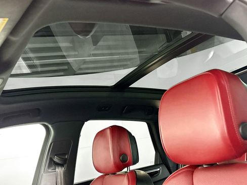 Used 2023 Porsche Macan S image 19