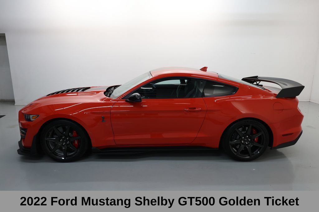Used 2022 Ford Mustang Shelby GT500 w/ Carbon Fiber Track Pack RWD image 15