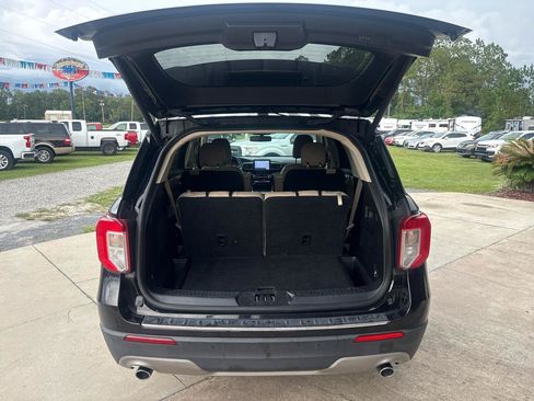 Used 2021 Ford Explorer Limited w/ Equipment Group 301A RWD image 22