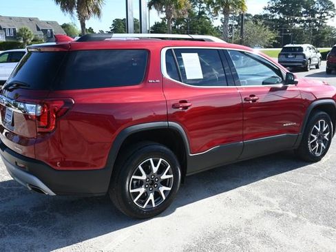 Used 2023 GMC Acadia SLE w/ Driver Convenience Package image 5