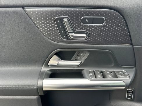 Used 2026 Mercedes-Benz GLA 250 image 14