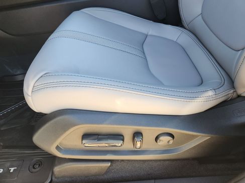 New 2025 Honda Pilot Touring image 21