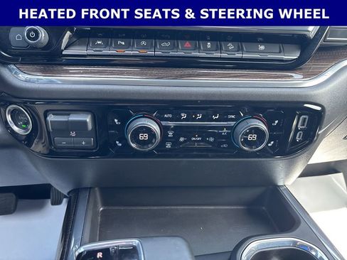 Used 2025 Chevrolet Silverado 1500 LT Trail Boss w/ Convenience Package II AWD/4WD image 6