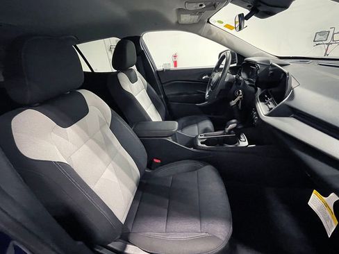 Used 2024 Chevrolet Trax LS w/ Driver Confidence Package image 25