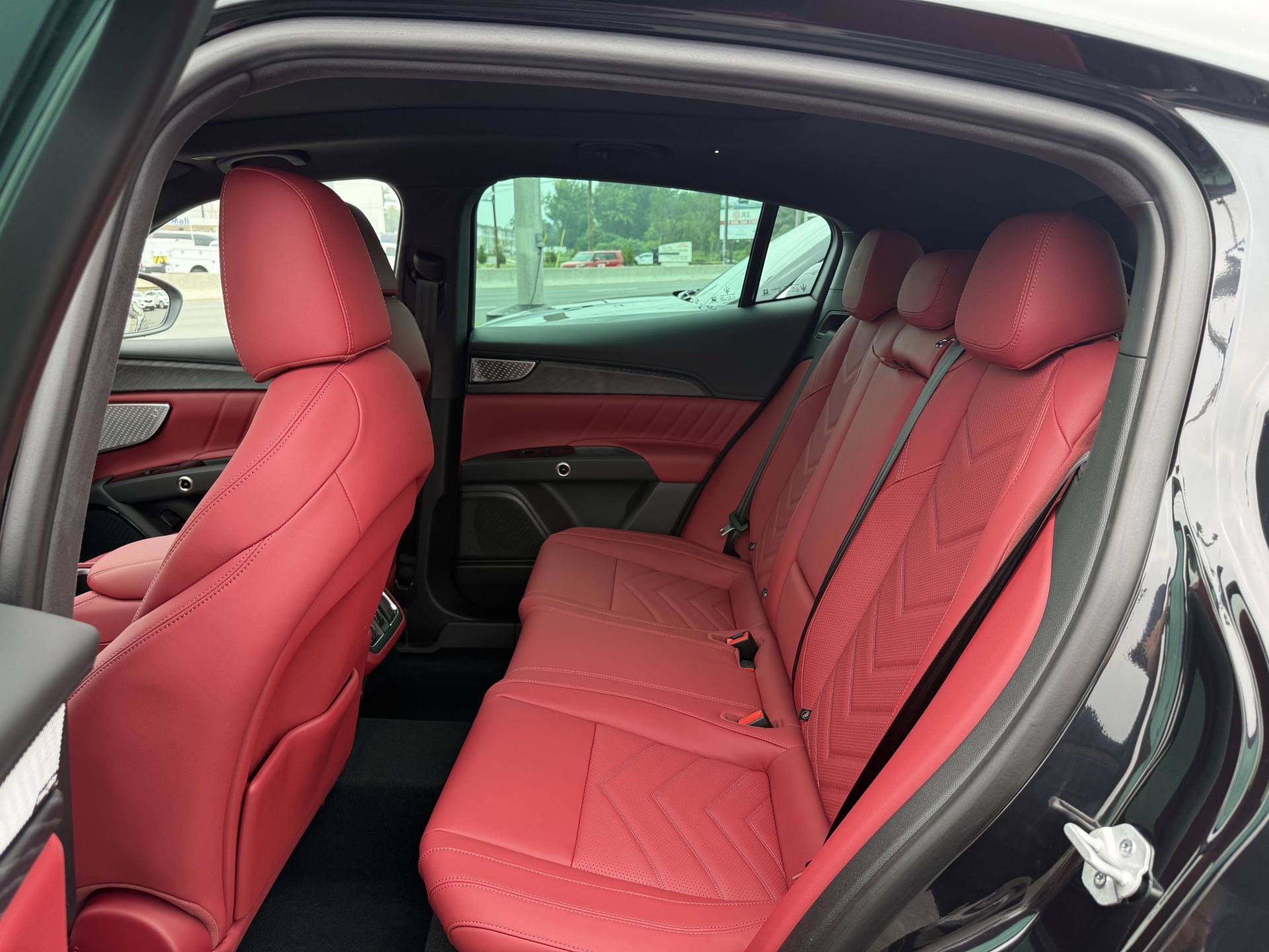 Used 2025 Maserati Grecale GT AWD/4WD image 18