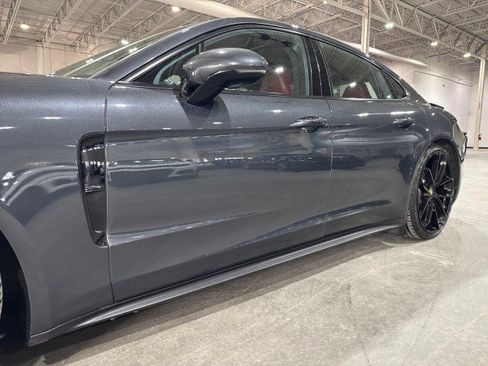 Used 2017 Porsche Panamera image 26