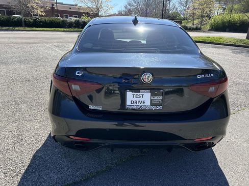 Used 2022 Alfa Romeo Giulia Veloce image 6