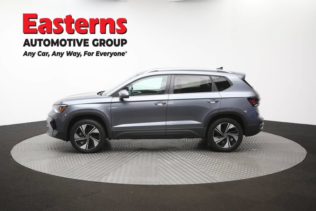 Used 2025 Volkswagen Taos SE AWD/4WD image 59