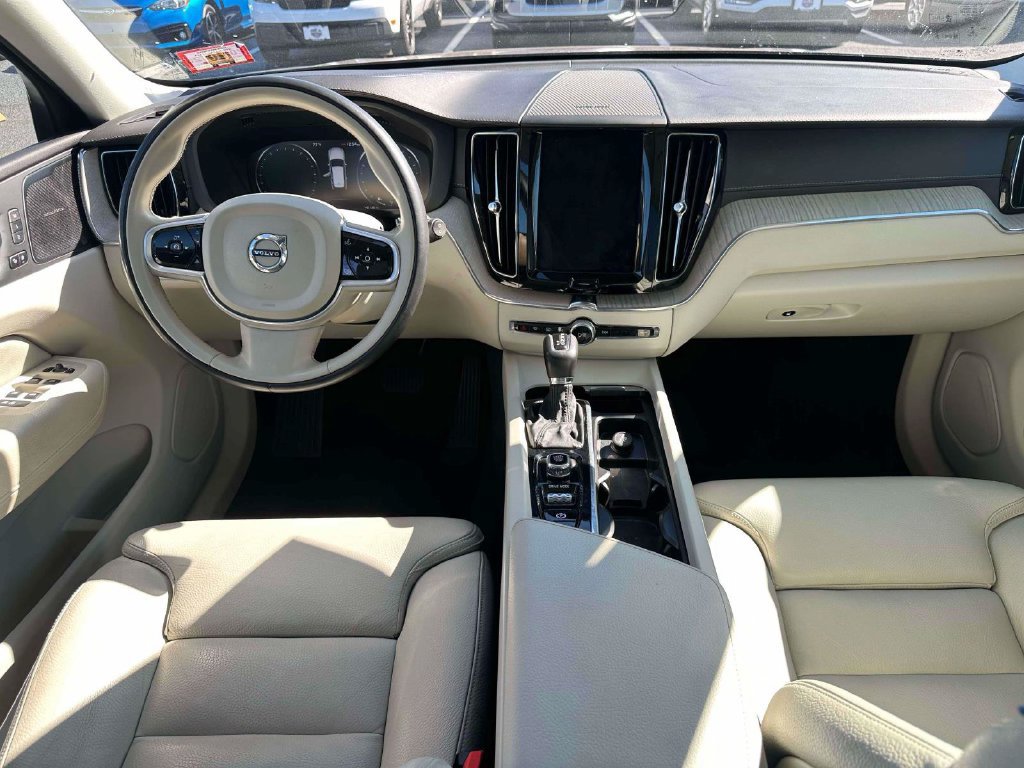 Used 2020 Volvo XC60 T5 Inscription AWD/4WD image 13