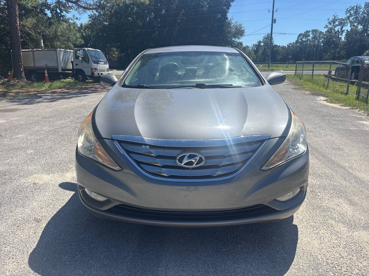 Used 2012 Hyundai Sonata SE FWD image 1