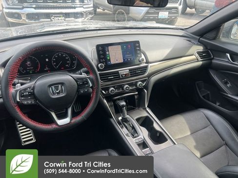 Used 2018 Honda Accord Sport image 17