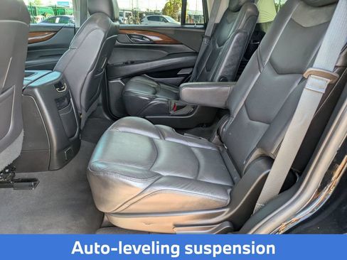 Used 2019 Cadillac Escalade 2WD image 24