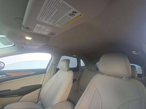 Used 2017 Lincoln MKC Select w/ Select Plus Package FWD image 6