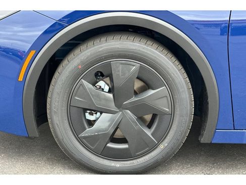 New 2026 Toyota Prius Plug-In Hybrid FWD image 32