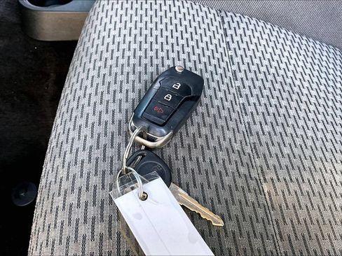Used 2017 Ford F150 XLT AWD/4WD image 33