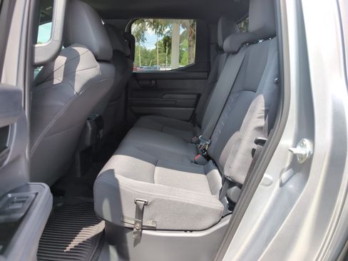 Certified 2025 Toyota Tacoma SR5 w/ SR5 Upgrade Package AWD/4WD image 30
