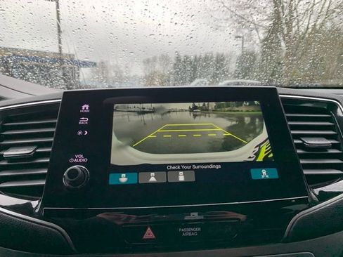 Used 2022 Honda Pilot Sport image 18