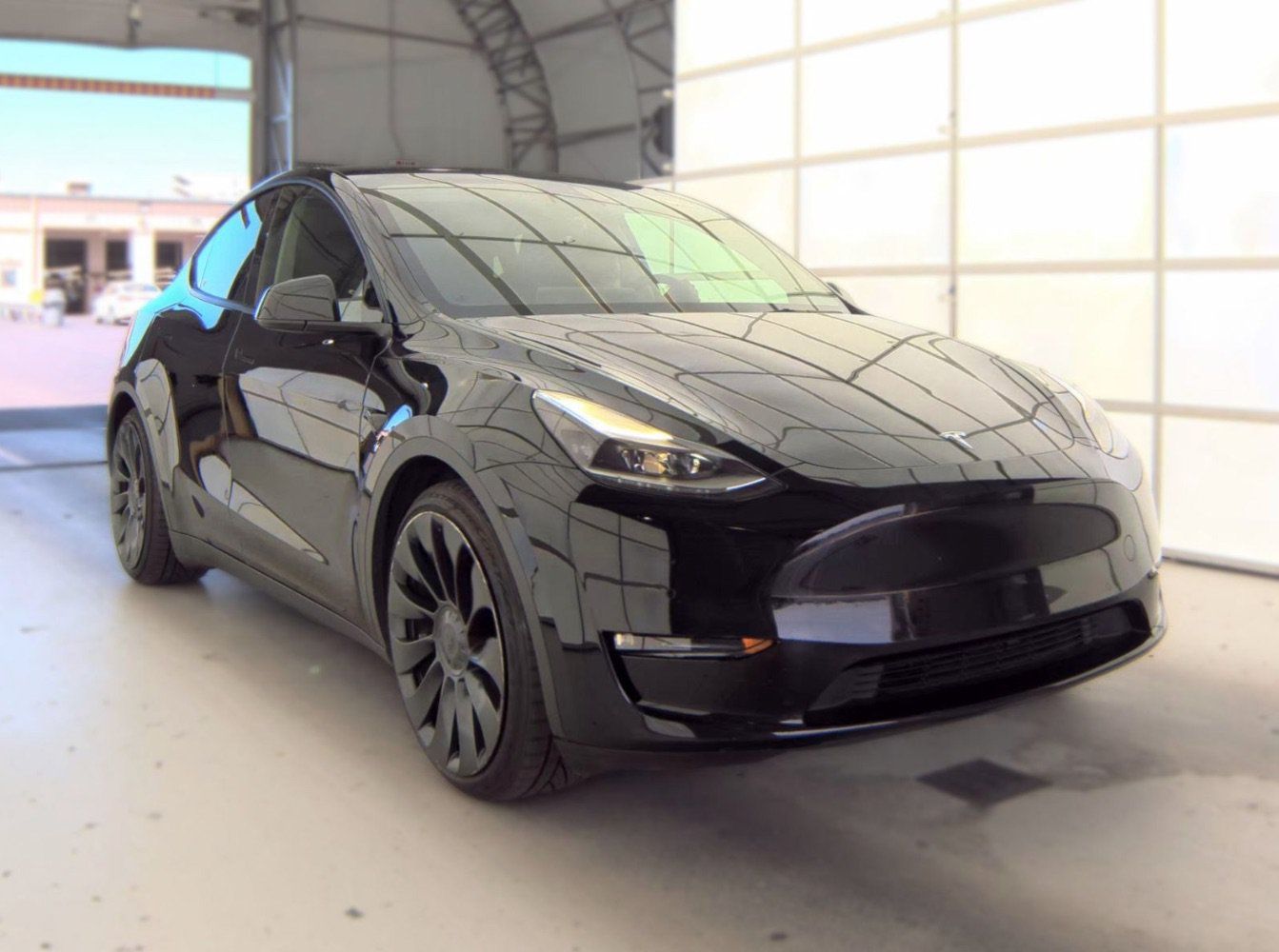 Used 2022 Tesla Model Y Performance AWD/4WD image 3