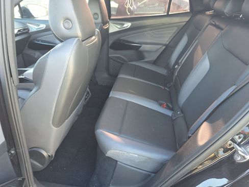 Used 2024 Volkswagen ID.4 Pro S AWD/4WD image 6